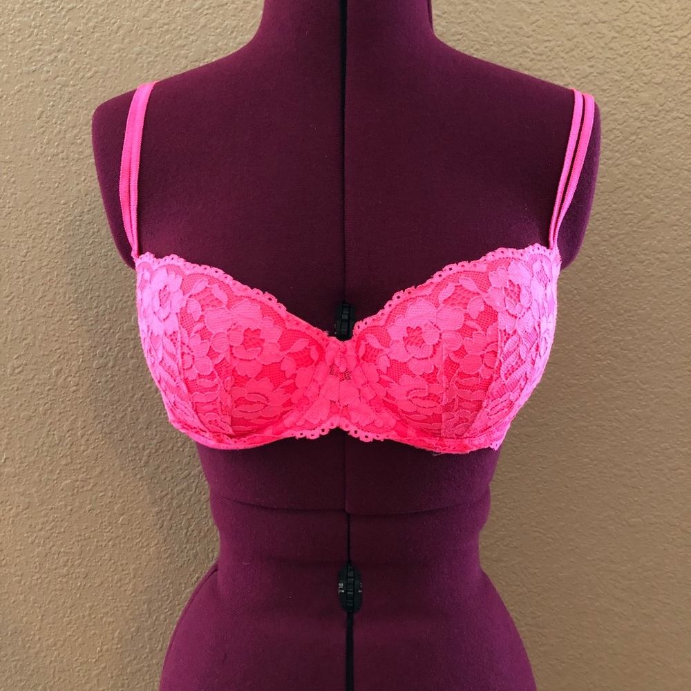 V.S Bras